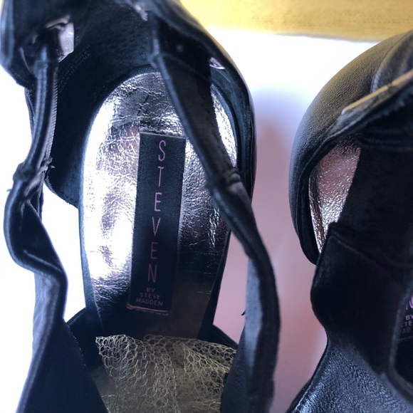 Steve Madden Heels - Picture 5 of 6